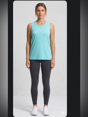 The North Face Hyperlayer FlashDry
Tank., Aqua blue, size Small.